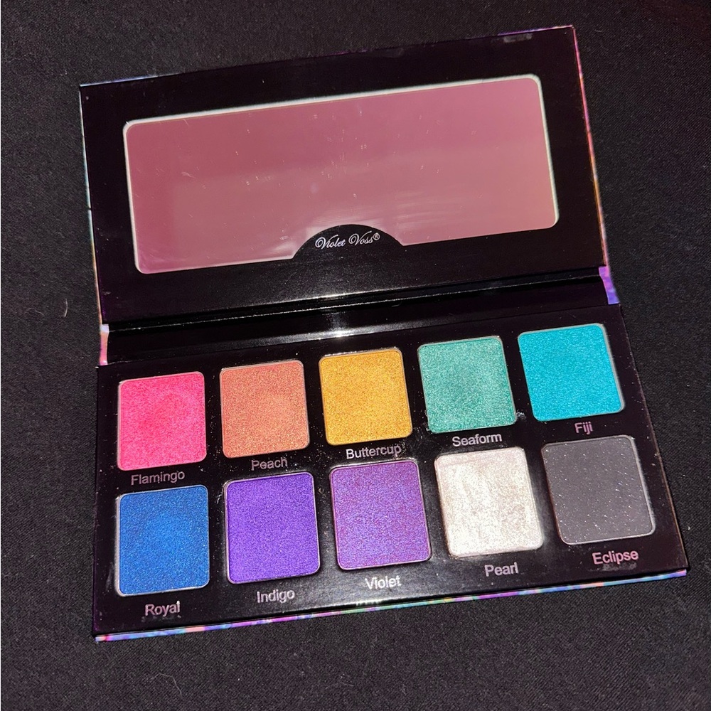 Violet Voss "The Rainbow Palette"